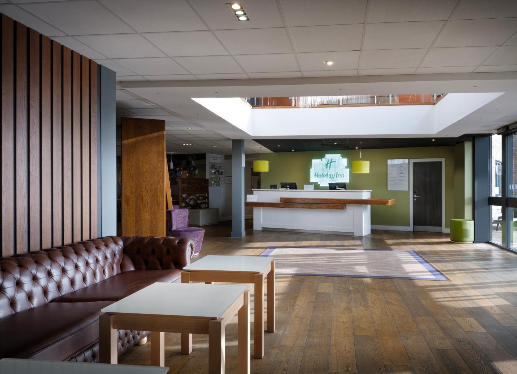 Holiday Inn Huntingdon Racecourse By Ihg Buitenkant foto
