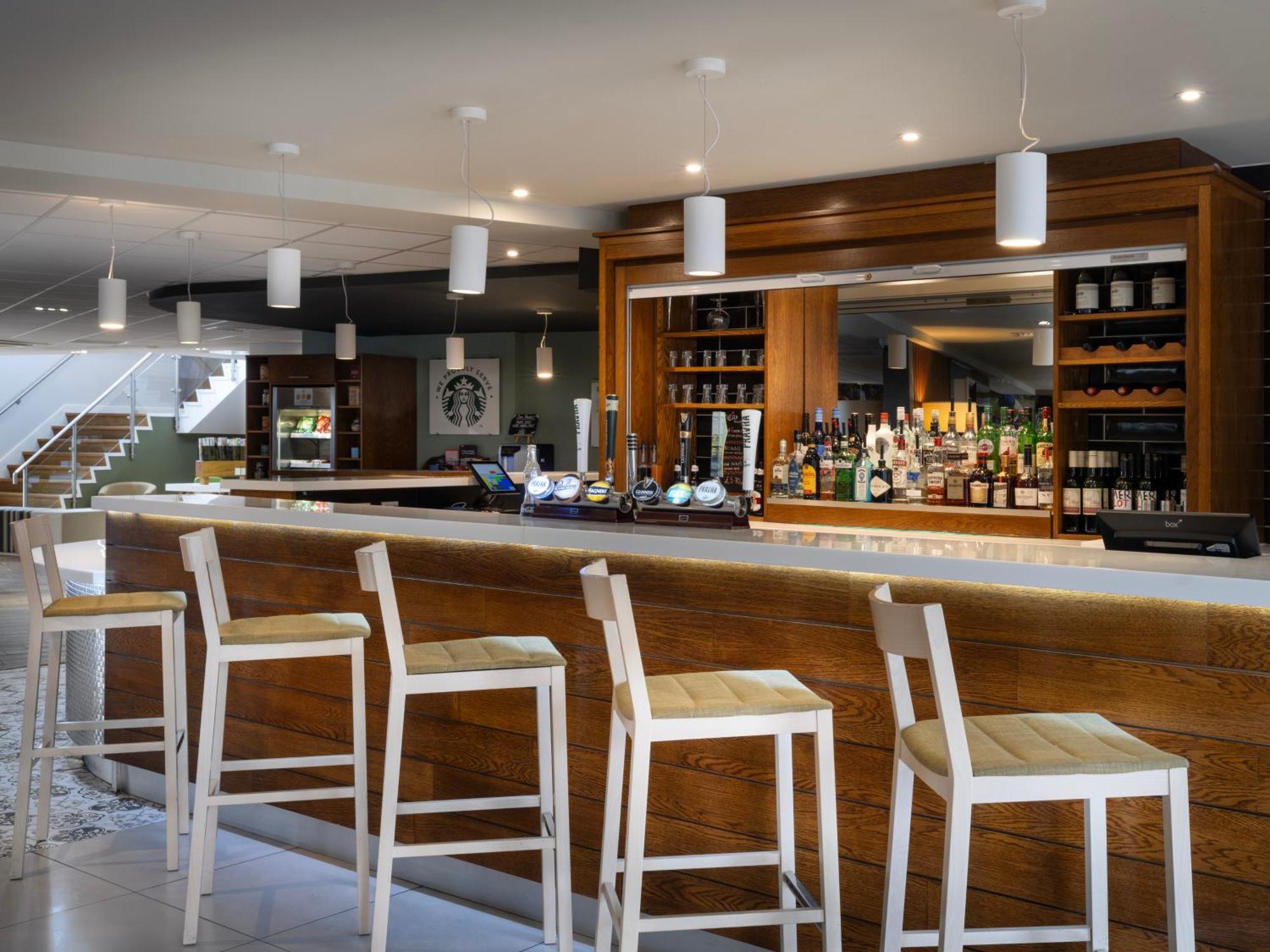 Holiday Inn Huntingdon Racecourse By Ihg Buitenkant foto