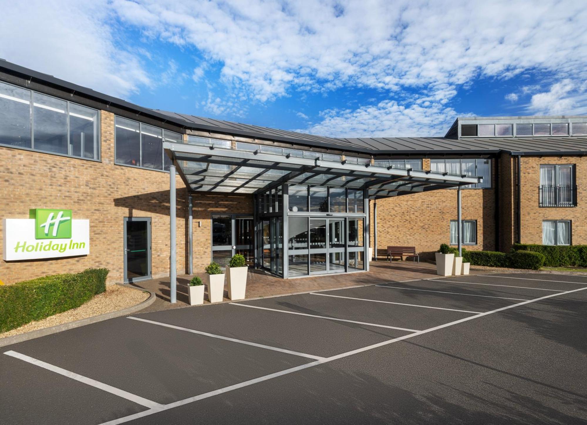Holiday Inn Huntingdon Racecourse By Ihg Buitenkant foto