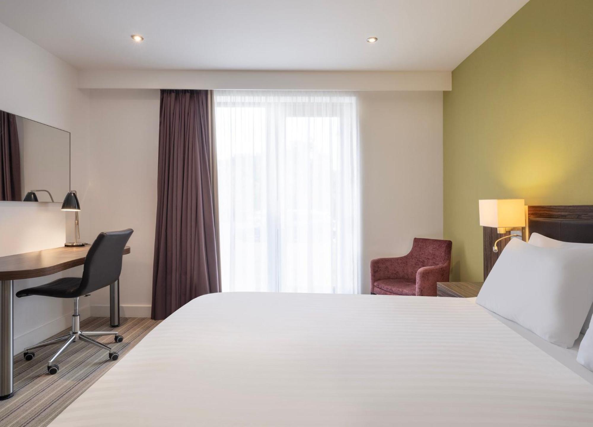 Holiday Inn Huntingdon Racecourse By Ihg Buitenkant foto