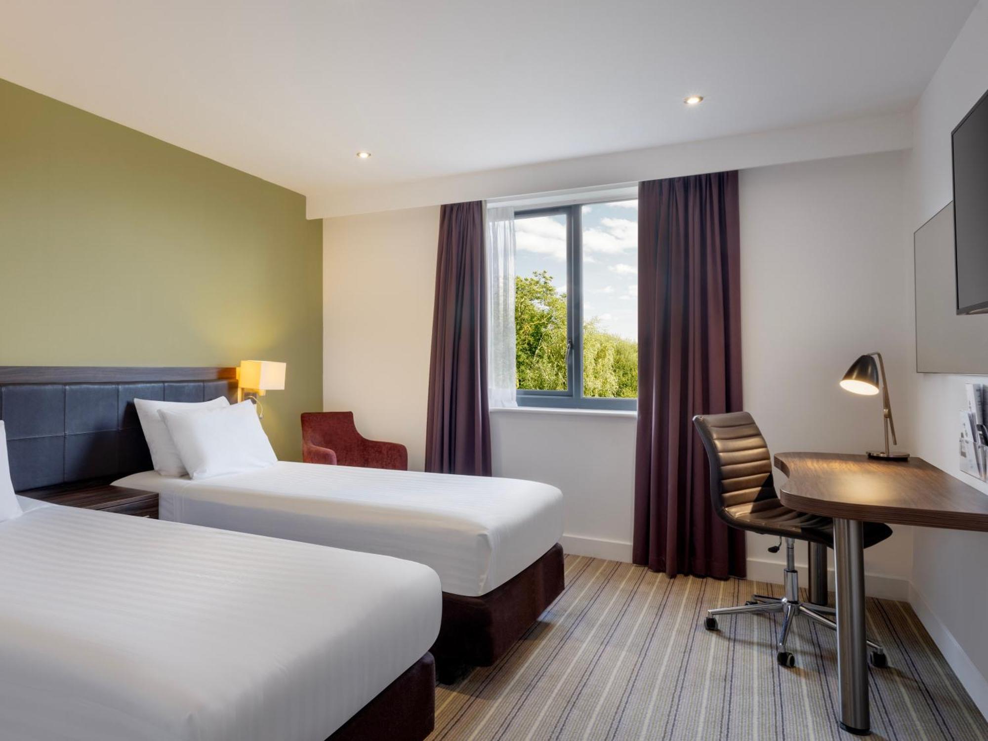 Holiday Inn Huntingdon Racecourse By Ihg Buitenkant foto