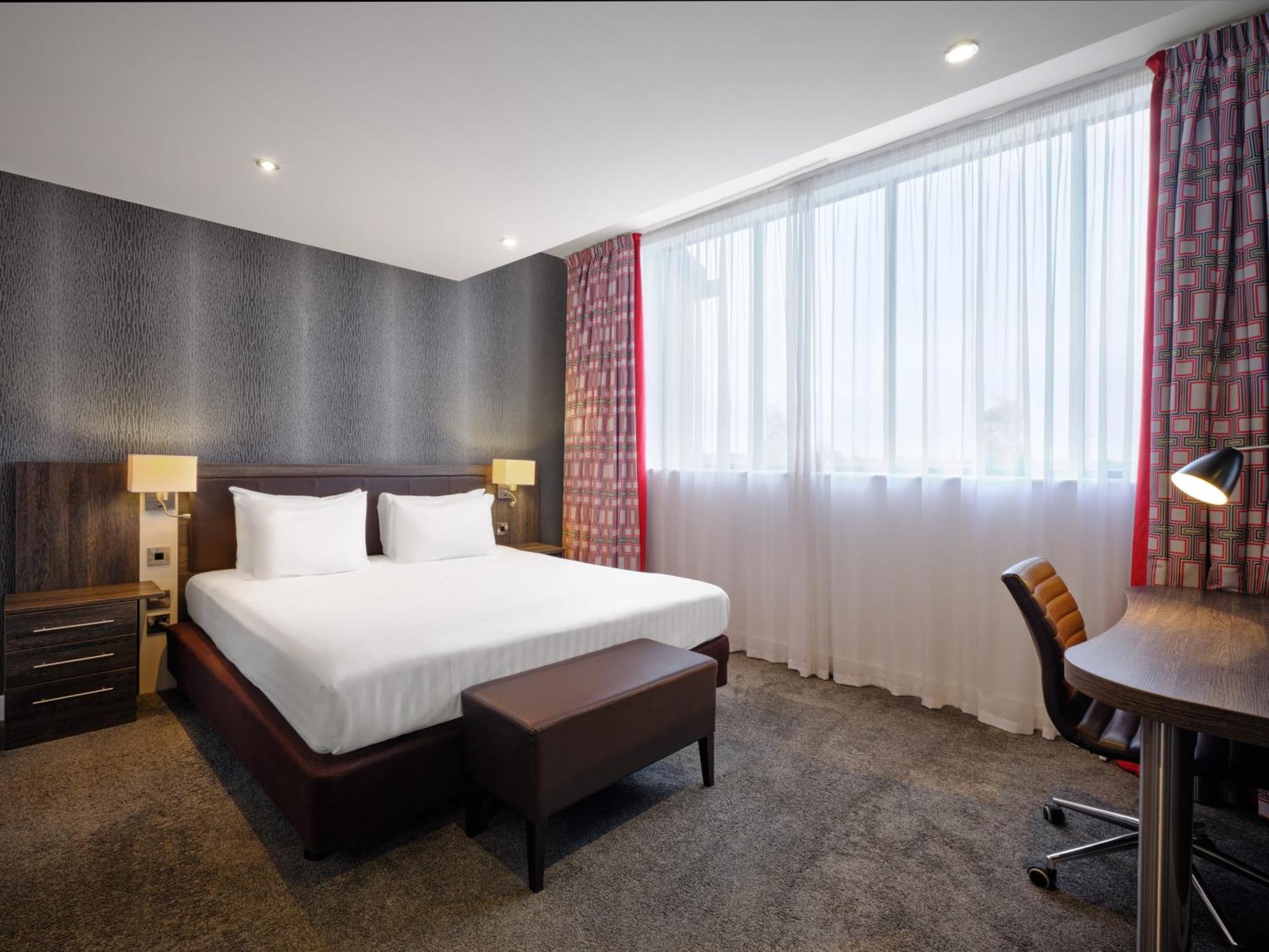 Holiday Inn Huntingdon Racecourse By Ihg Buitenkant foto