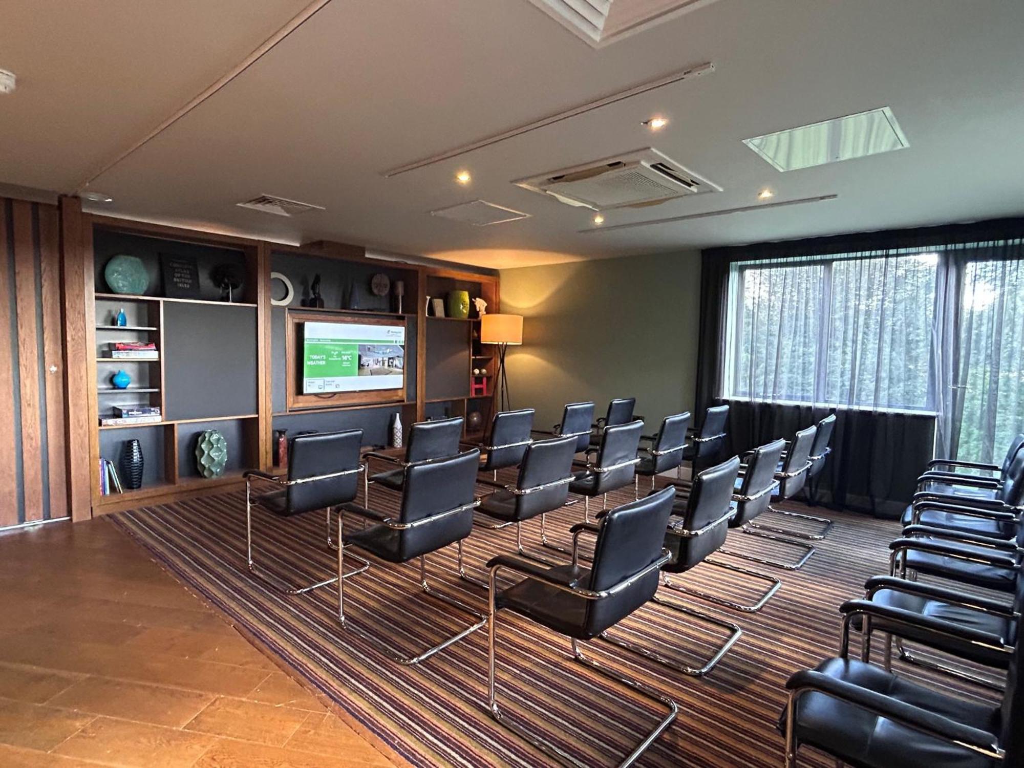 Holiday Inn Huntingdon Racecourse By Ihg Buitenkant foto