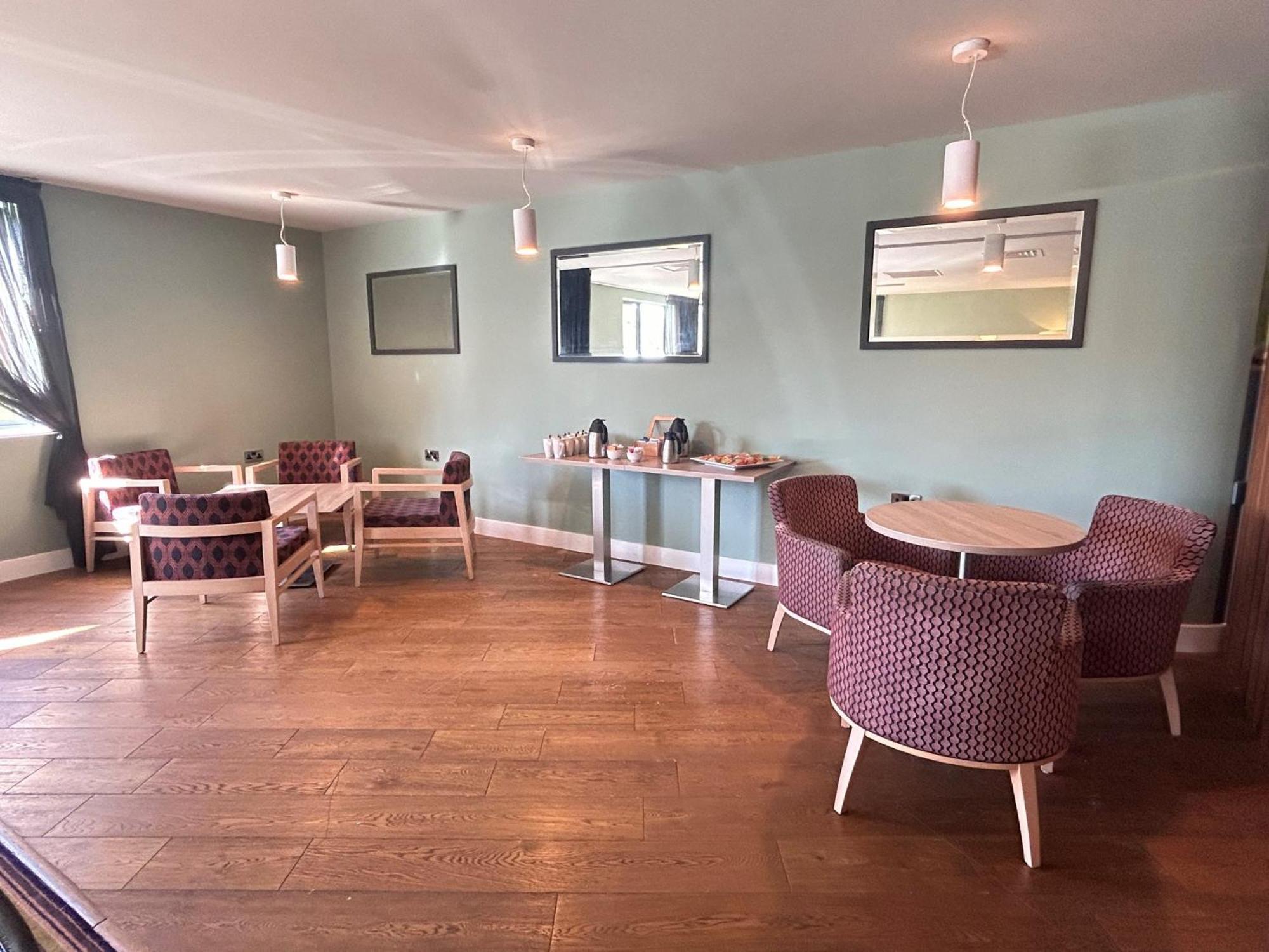 Holiday Inn Huntingdon Racecourse By Ihg Buitenkant foto